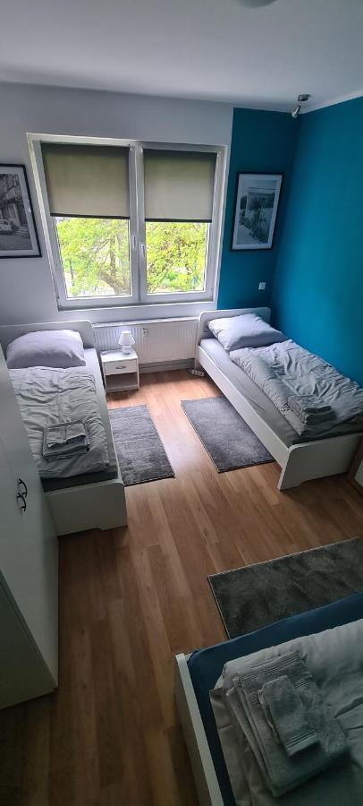 Schoene 2 Zimmer Apartment In Krefeld City, Monteur Wohnung Netflix & Prime Экстерьер фото